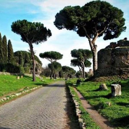 Basilica San Giovanni Appia Antica A Casa Di Amici Roma Ngoại thất bức ảnh
