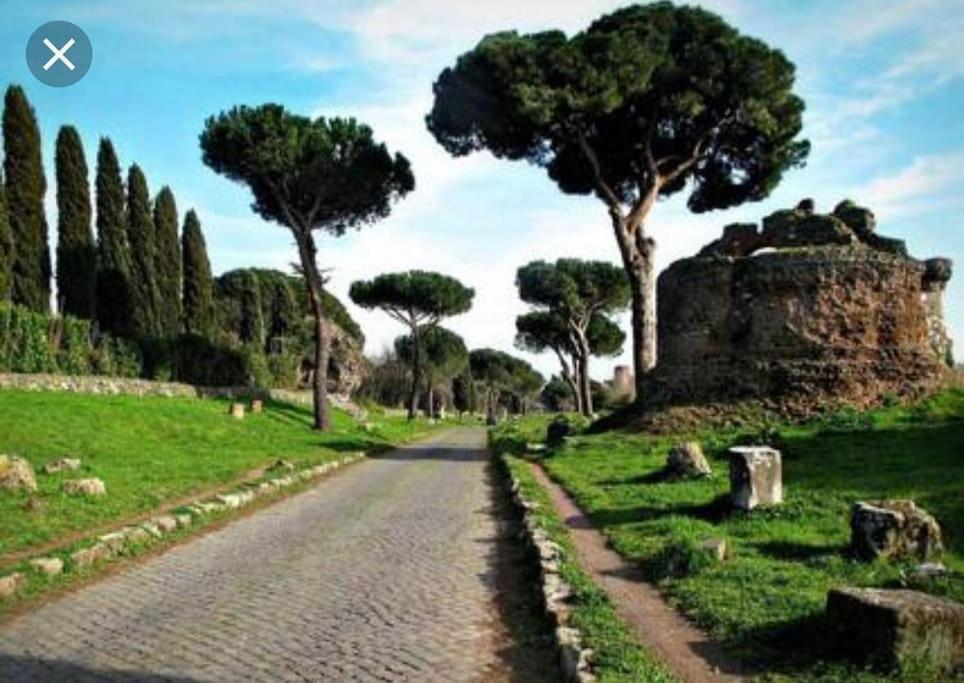 Basilica San Giovanni Appia Antica A Casa Di Amici Roma Ngoại thất bức ảnh